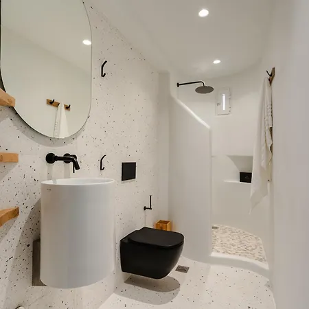 Diamond Of Cyclades * Mikri Vigla